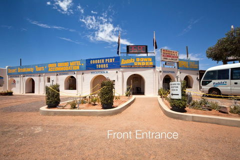 Radeka Downunder Underground Motel - Holiday Find 0