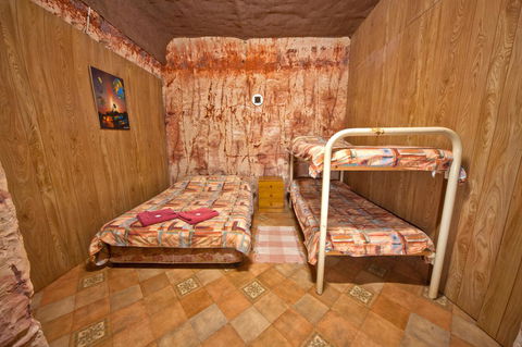 Radeka Downunder Underground Motel - Holiday Find 2