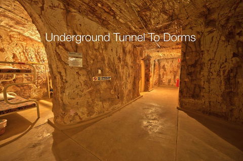 Radeka Downunder Underground Motel - Holiday Find 10