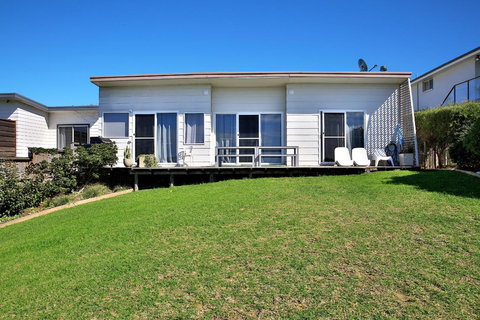 Culburra Beachhouse - Holiday Find 11