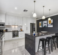 Accommodation on Lansell 2 - Holiday Find