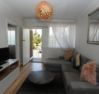 Glenelg Holiday Apartments-The Broadway - Holiday Find