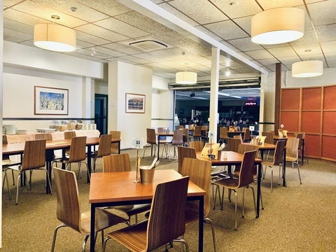 Opal Inn Hotel, Motel, Caravan Park - Holiday Find 24
