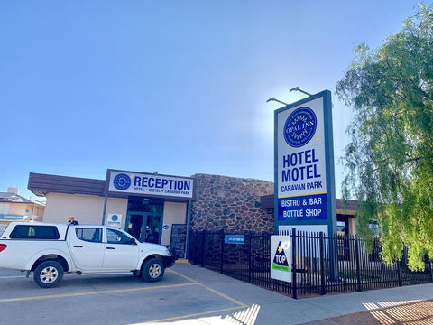 Opal Inn Hotel, Motel, Caravan Park - Holiday Find 37