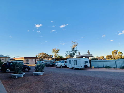 Opal Inn Hotel, Motel, Caravan Park - Holiday Find 40