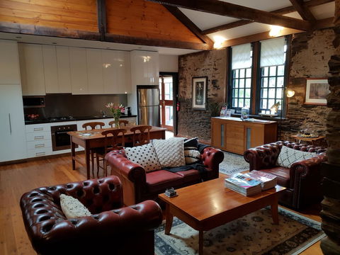 William Hunt's Retreat - Cypress Studio - Holiday Find 1