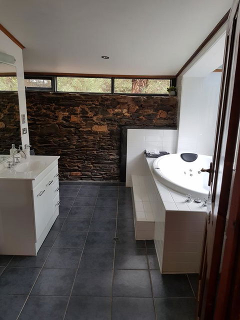 William Hunt's Retreat - Cypress Studio - Holiday Find 4