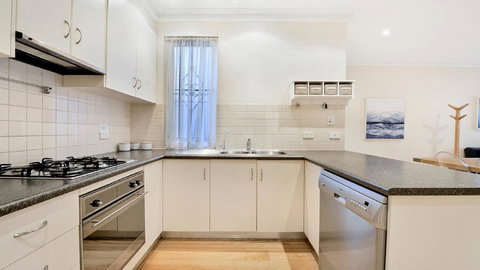 GOUGER 265 - Holiday Find 15