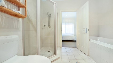 GOUGER 265 - Holiday Find 11