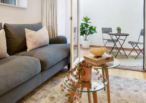 GOUGER 265 - Holiday Find 7