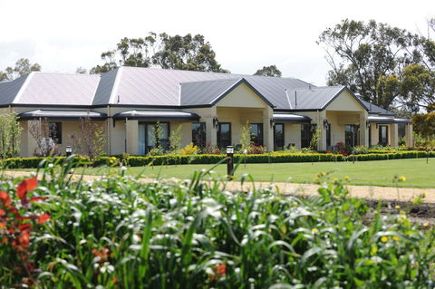 The Barn Accommodation - Holiday Find 3
