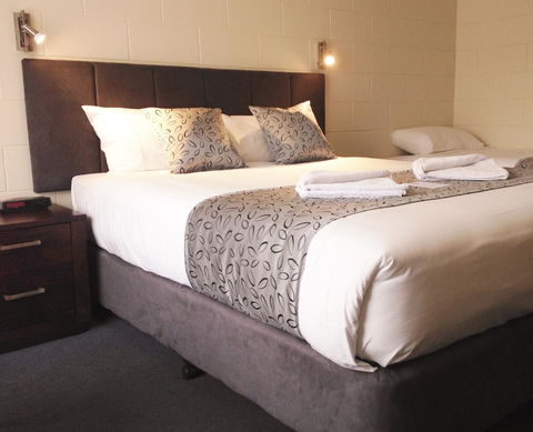 Victor Harbor City Inn - Holiday Find 28