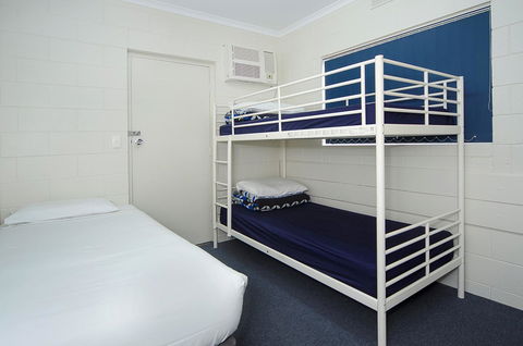 Victor Harbor City Inn - Holiday Find 26