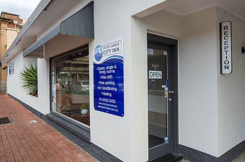 Victor Harbor City Inn - Holiday Find 16