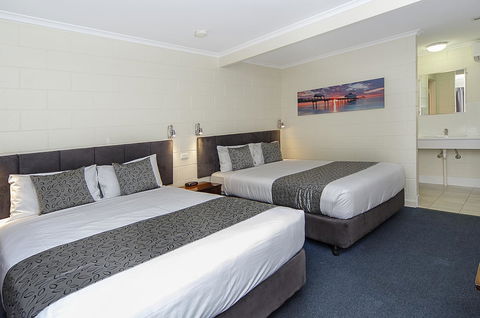 Victor Harbor City Inn - Holiday Find 31
