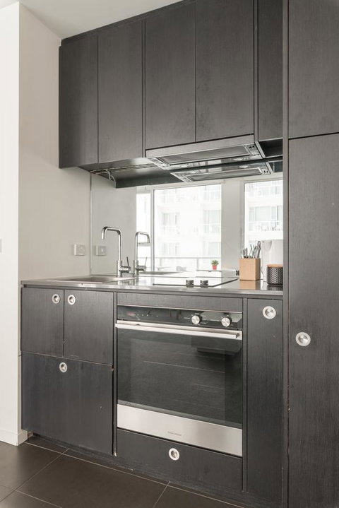 Ther-Rich Elegant 1BR Apartment In Walkerville - Holiday Find 9