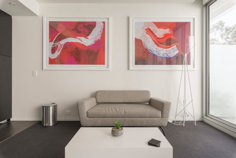 Ther-Rich Elegant 1BR Apartment In Walkerville - Holiday Find 18