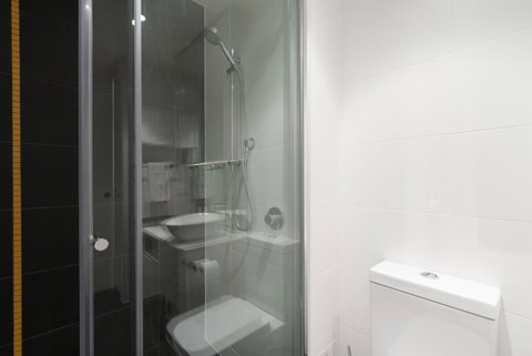 Ther-Rich Elegant 1BR Apartment In Walkerville - Holiday Find 26