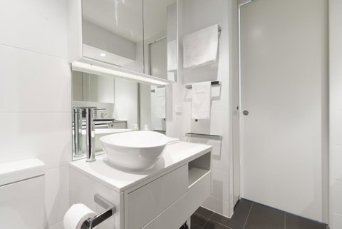 Ther-Rich Elegant 1BR Apartment In Walkerville - Holiday Find 21