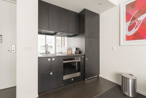 Ther-Rich Elegant 1BR Apartment In Walkerville - Holiday Find 10