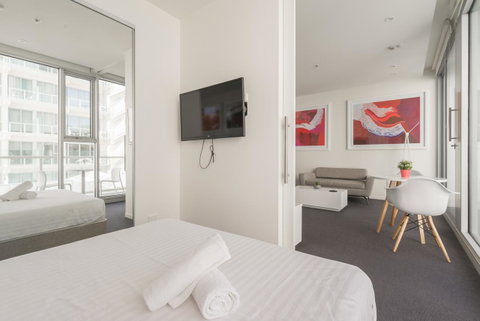 Ther-Rich Elegant 1BR Apartment In Walkerville - Holiday Find 3
