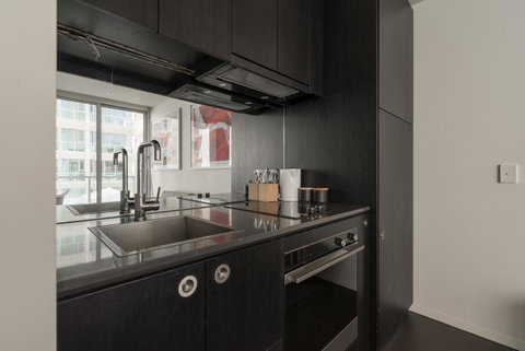 Ther-Rich Elegant 1BR Apartment In Walkerville - Holiday Find 11