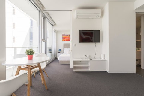 Ther-Rich Elegant 1BR Apartment In Walkerville - Holiday Find 16
