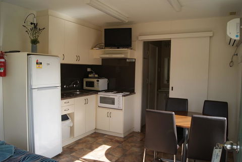 Ardrossan Caravan Park - Holiday Find 17