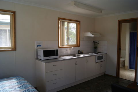 Ardrossan Caravan Park - Holiday Find 6
