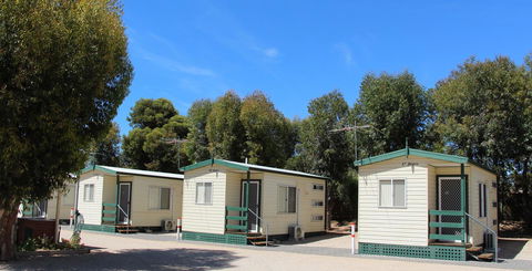 Ardrossan Caravan Park - Holiday Find 30