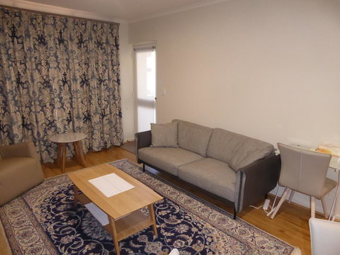 ADELAIDE CENTRAL APARTMENT - 3BR, 2BATH & CARPARK - Holiday Find 3