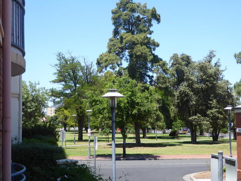 ADELAIDE CENTRAL APARTMENT - 3BR, 2BATH & CARPARK - Holiday Find 26