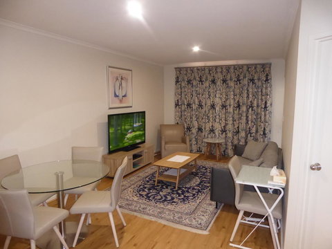 ADELAIDE CENTRAL APARTMENT - 3BR, 2BATH & CARPARK - Holiday Find 2