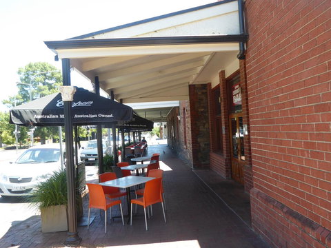 ADELAIDE CENTRAL APARTMENT - 3BR, 2BATH & CARPARK - Holiday Find 29