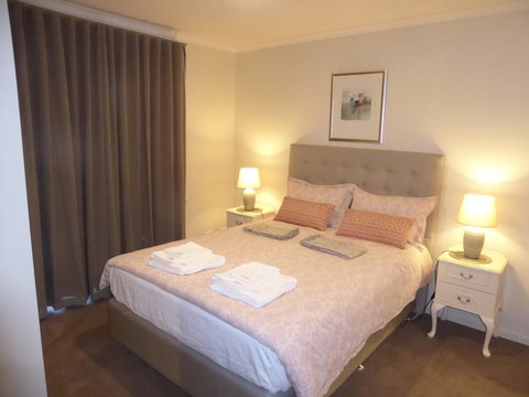 ADELAIDE CENTRAL APARTMENT - 3BR, 2BATH & CARPARK - Holiday Find 11