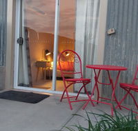 Desert Gum Retreat Gough St - Holiday Find
