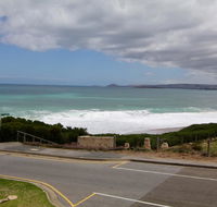 'Southern Sands' Beachfront Apartments - Holiday Find