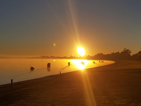 Barmera Lake Resort Motel - Holiday Find 2