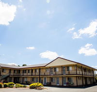 Lilac City Motor Inn  Steakhouse - Holiday Find