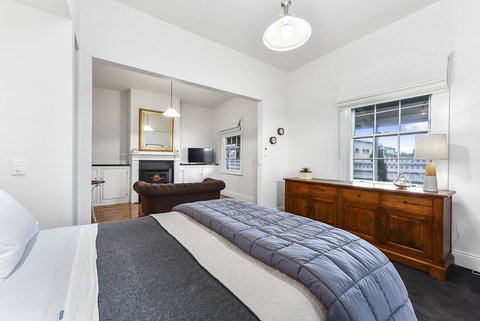 Railway Cottage In Beachport - Holiday Find 2