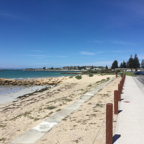 Railway Cottage In Beachport - Holiday Find 8