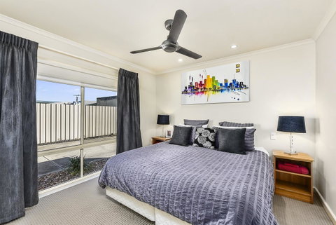 City Fringe Apartment - Holiday Find 2