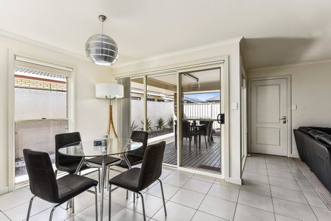 City Fringe Apartment - Holiday Find 6