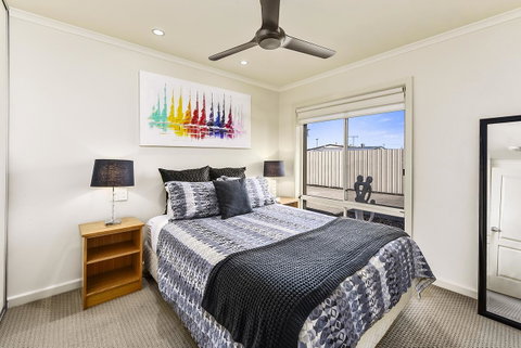 City Fringe Apartment - Holiday Find 4