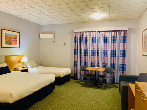 Desert Cave Hotel - Holiday Find 26