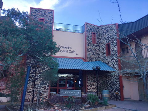 Desert Cave Hotel - Holiday Find 34