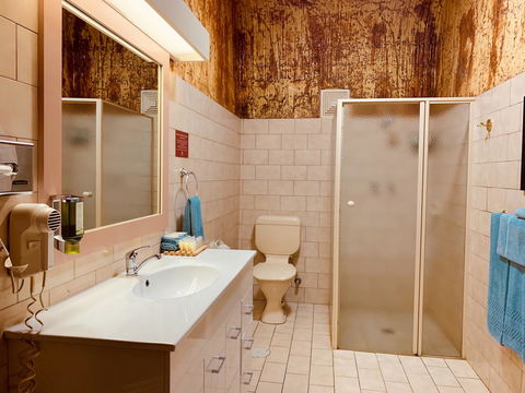 Desert Cave Hotel - Holiday Find 5