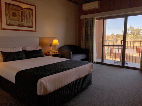Desert Cave Hotel - Holiday Find 20