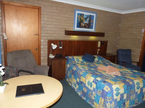 Wintersun Motel - Holiday Find 13