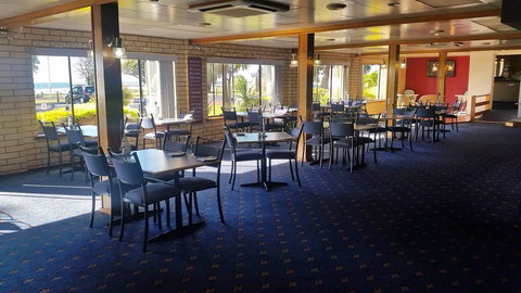 Lacepede Bay Motel - Holiday Find 9